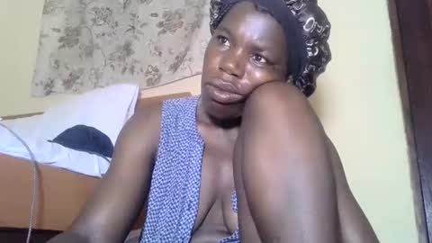 Snapshot of blacksexygal chatting on March 7, 5:08 am SARAH online show from March 7, 5:08 am