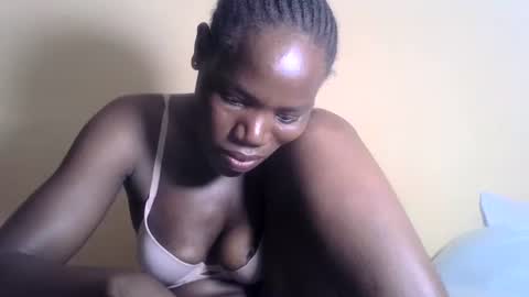 Snapshot of blacksexygal chatting on February 2, 7:14 pm SARAH online show from February 2, 7:14 pm