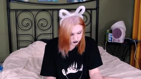 Snapshot of blacky_tea chatting on December 7, 6:32 am blacky_tea online show from December 7, 6:32 am