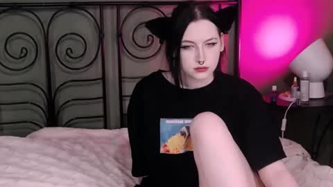Snapshot of blacky_tea chatting on October 5, 4:56 pm blacky_tea online show from October 5, 4:56 pm