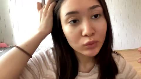 Mila online show from April 28, 7:45 am