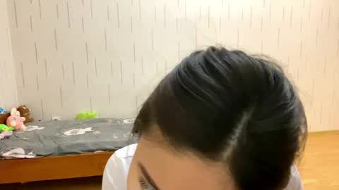 Mila online show from April 19, 3:45 pm