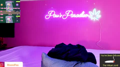 Pau online show from June 11, 3:36 am