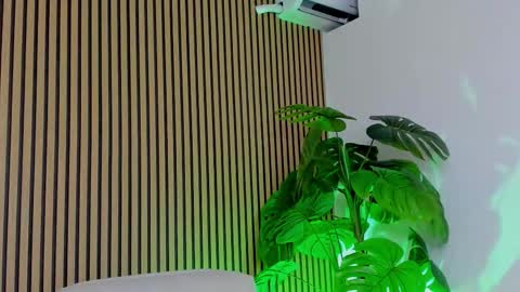 Khlloe online show from March 10, 9:08 pm