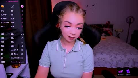 Nicole online show from January 12, 5:23 am