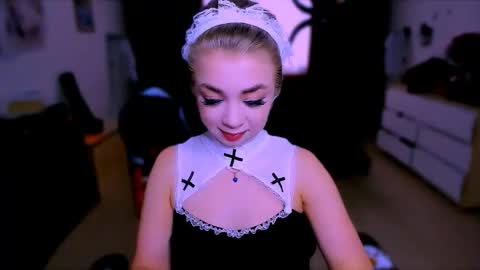 Nicole online show from November 1, 9:13 am