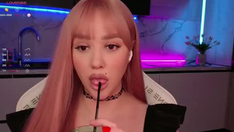 Lana online show from September 22, 7:40 am