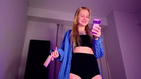 blondblood online show from March 31, 6:30 pm