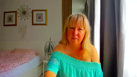 Nicole online show from June 12, 10:23 am