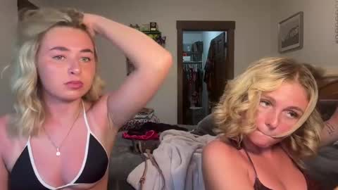 Blondebunnyx online show from June 15, 2:45 am