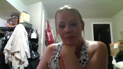blondetoplease online show from May 24, 6:56 am