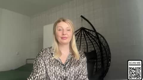 blondie_xoxoxo online show from April 23, 1:57 pm