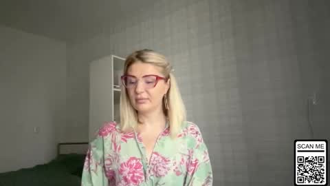 blondie_xoxoxo online show from November 21, 8:05 am