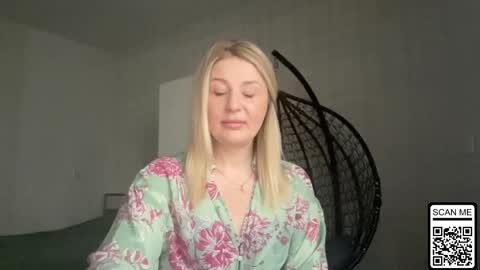 blondie_xoxoxo online show from April 25, 8:28 am