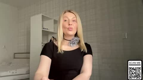 blondie_xoxoxo online show from April 22, 9:17 am