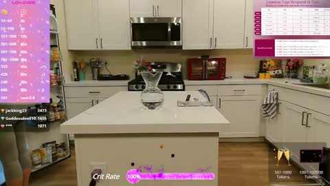 Snapshot of blondiebubblebooty chatting on February 20, 11:42 am Bubbles online show from February 20, 11:42 am