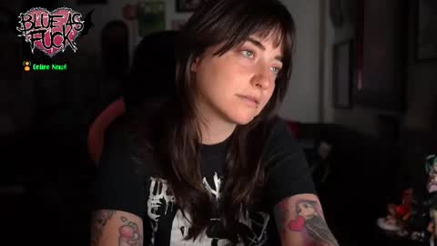 Blue online show from November 28, 3:09 am