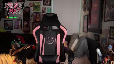 Blue online show from October 22, 1:10 am