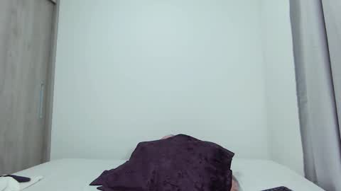 bluediamond_ online show from March 23, 5:02 am