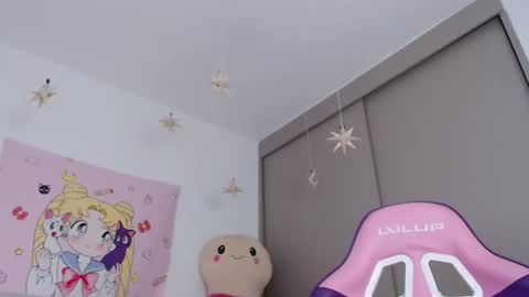 Im Abril .. Nice to meet you  thumb up me please its important  INDEPENDENT MODEL online show from July 16, 12:48 am