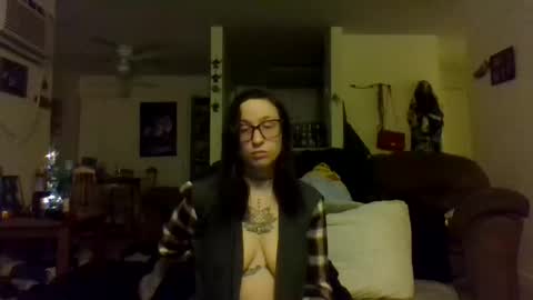 Blueeyedbeauty online show from December 18, 12:37 am