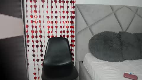 blueeyeslexxxy online show from February 4, 9:01 am