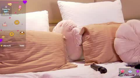 BlushBliss online show from April 21, 1:42 am