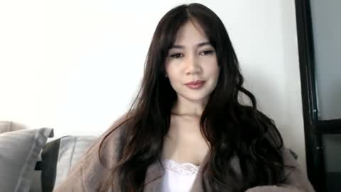 Liya online show from March 12, 5:04 pm