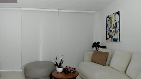 danna online show from March 1, 11:32 am