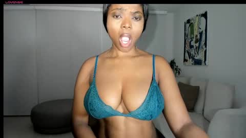 danna online show from April 25, 9:56 am