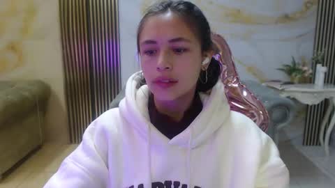 Bonnie  online show from March 24, 1:27 pm