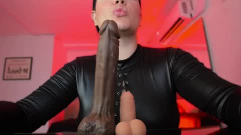 Bonnie  online show from April 25, 1:41 pm