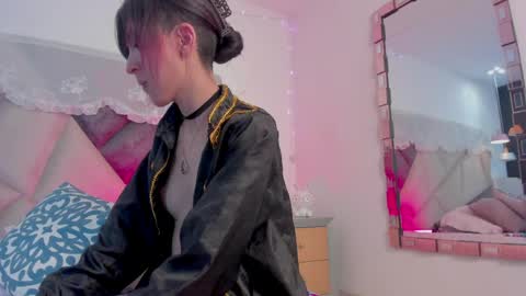   online show from April 22, 2:52 am