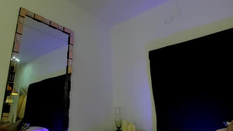 Snapshot of bonniecute_ chatting on September 9, 12:10 am online show from September 9, 12:10 am