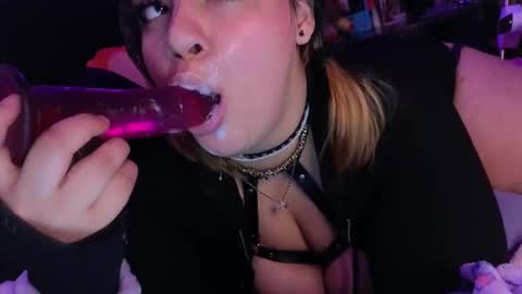 Snapshot of booboosperfectfacefuck chatting on March 12, 6:07 am Nova sub to my fan club for free pms and sexy sloppy videos online show from March 12, 6:07 am