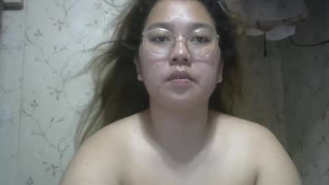 Snapshot of boobsiemarie chatting on February 28, 11:01 pm MommyMarie-Singlemom of 2. online show from February 28, 11:01 pm