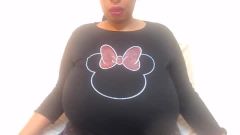 boobyqueen online show from April 28, 6:23 pm