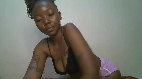 bootybabe0 online show from February 20, 6:37 am