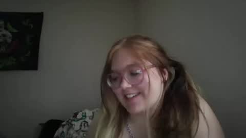 Snapshot of borderline_mutt chatting on October 31, 7:51 pm borderline mutt online show from October 31, 7:51 pm