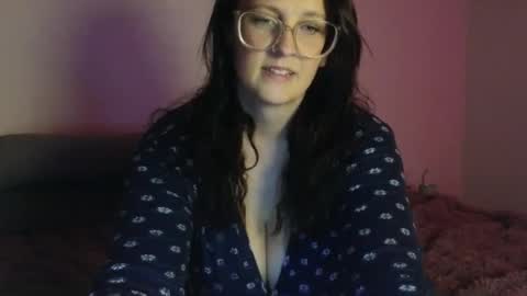 boredbustyhousewife online show from July 27, 3:25 am