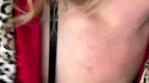 BossMom online show from December 12, 1:10 am