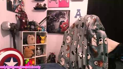 Pumpkin Butt online show from March 9, 5:10 am