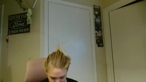 i am a naughty jedi knight online show from March 29, 2:16 pm