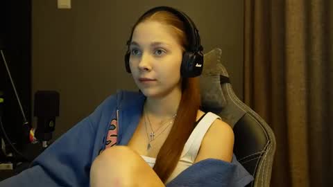 Alice online show from November 29, 3:05 pm