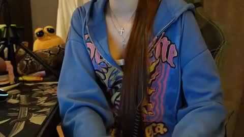 Alice online show from November 21, 3:58 pm