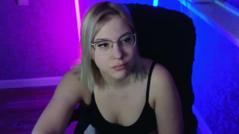 Belle  online show from February 10, 2:19 am