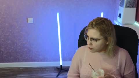 Belle  online show from February 14, 3:11 am