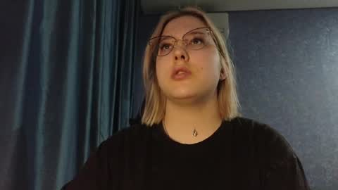 Belle  online show from April 6, 1:01 pm