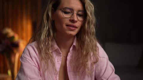 Alex online show from February 3, 4:46 am