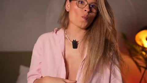 Alex online show from April 29, 3:43 am